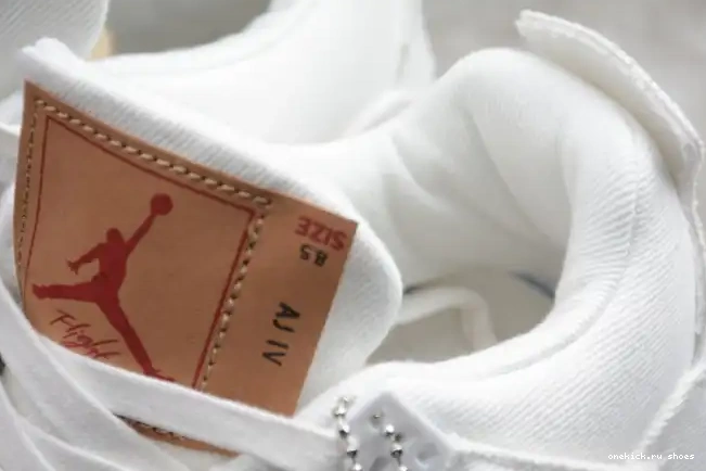 Rep x Air Jordan Levi's 'White' 4 AO2571-100 0505